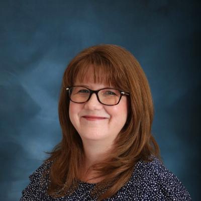 Shannon Hicks youth services librarian headshot